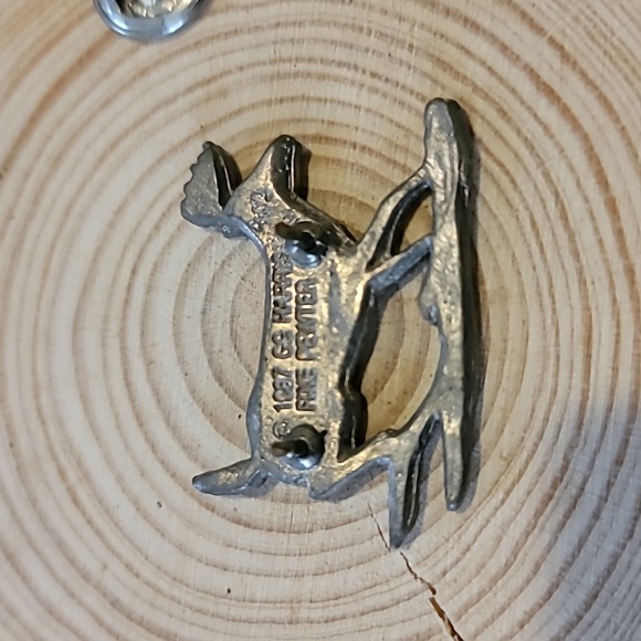 Vintage pewter pins - Picture 5 of 6